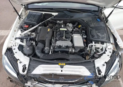 2016 Mercedes-Benz C 300 Luxury 4Matic из США, поврежденный, VIN 55SWF4KB7GU135484